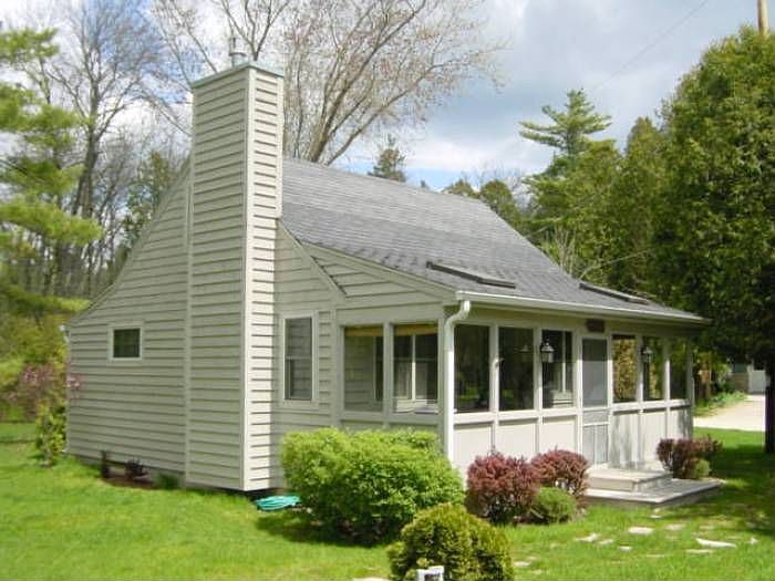 Cottage near the Lake