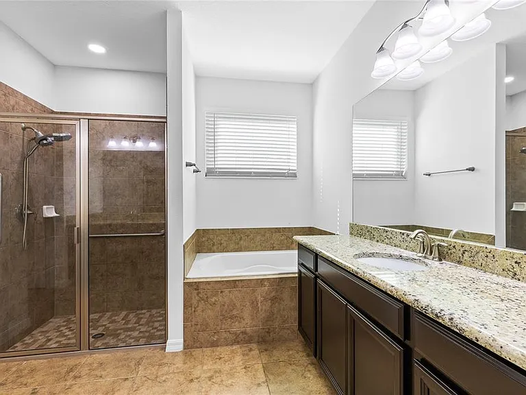14978 Fells Ln — Photo 20