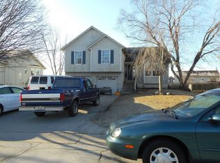 115 E Heritage Dr, Raymore, MO 64083