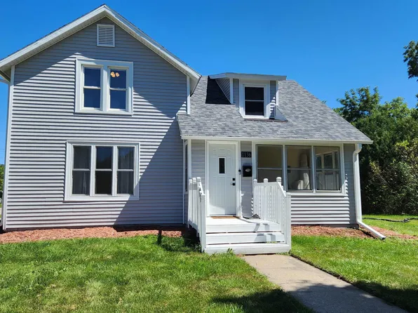 1136 Summer St, Grinnell, IA 50112