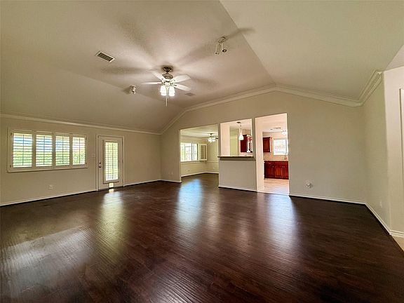 5th image of 1702 Fantasy Woods Dr