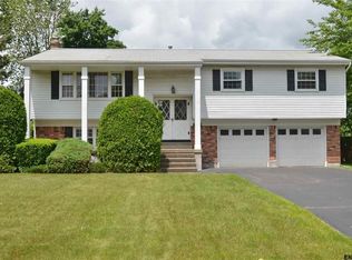 68 Delafield Dr, Albany, NY 12205