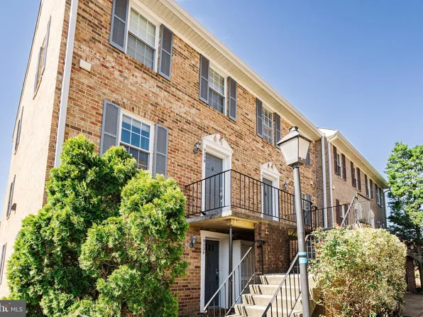 933 S Rolfe St #2, Arlington, VA 22204