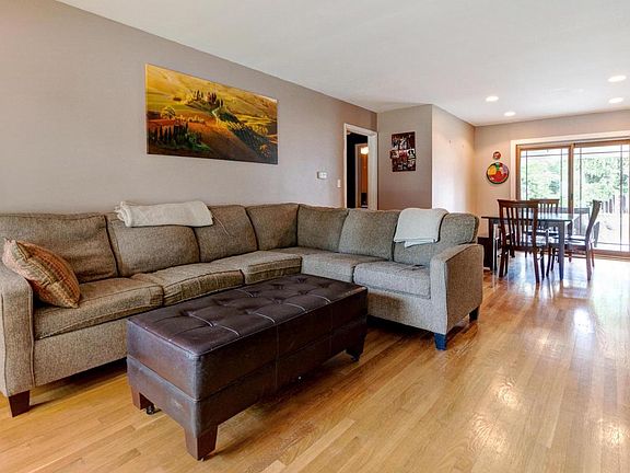 4th image of 134 Orchard Ln
