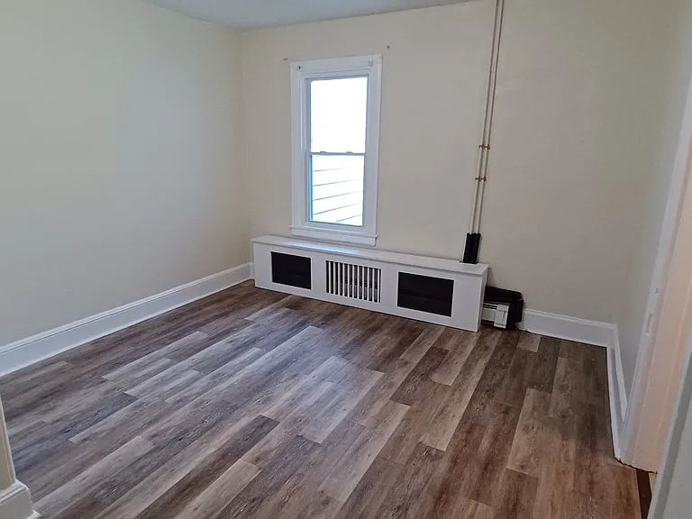 125 S 13th St #B — Photo 33