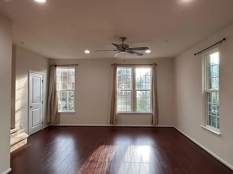 8071 Locust Mill St — Photo 15