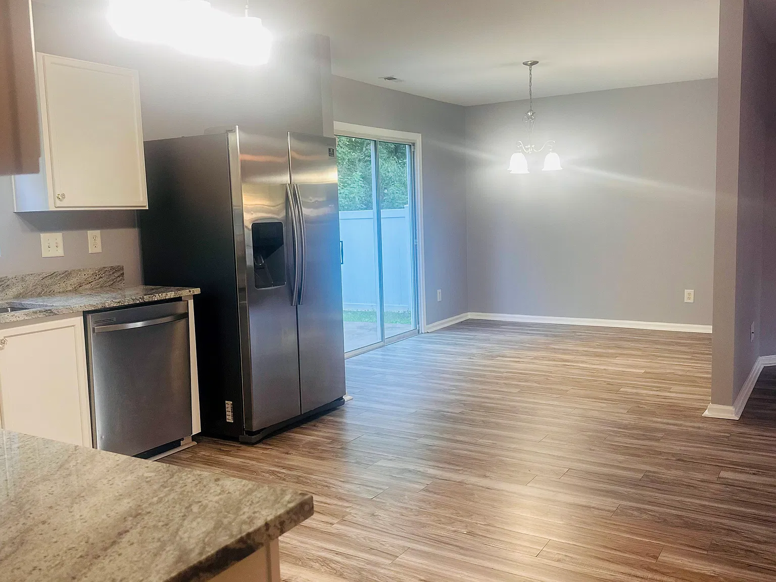 4 bed, 2036 sqft, $2,395 — Photo 3