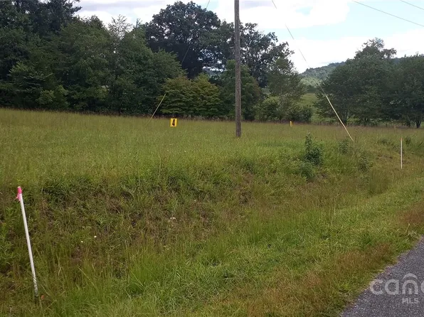 410 Plemmons Pl #4, Marion, NC 28752