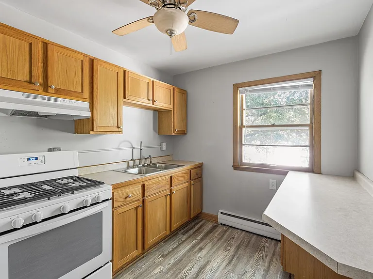 1009 Randolph Ave — Photo 2