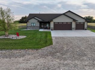 55091 Winchester Dr, Crofton, NE 68730