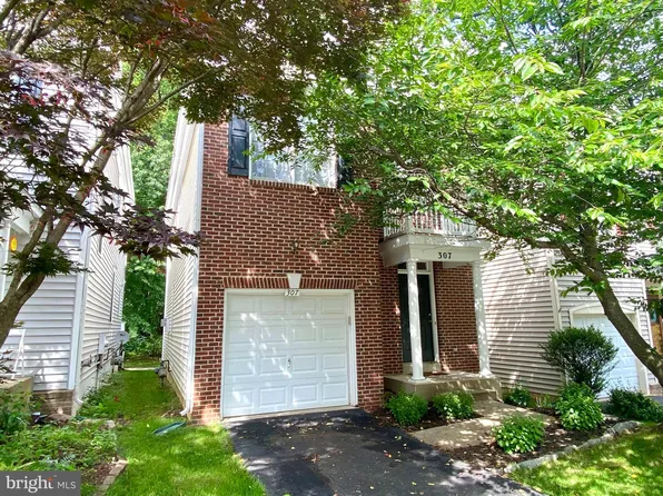 307 Winter Walk Dr, Gaithersburg, MD 20878