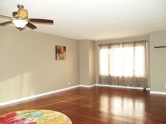 3rd image of 381 Park Ridge Ln Unit B