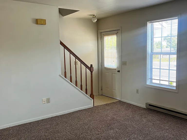 32 Oriole Dr — Photo 3