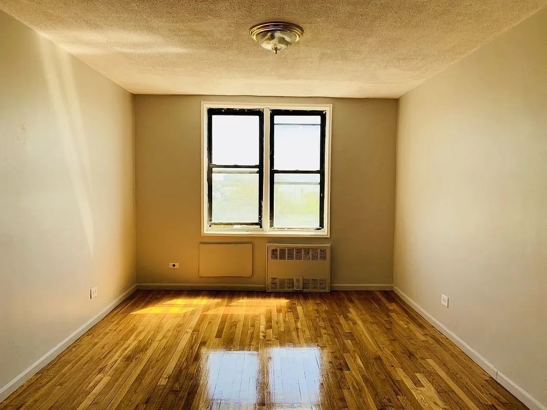 2922 Nostrand Ave APT 3C photo 1