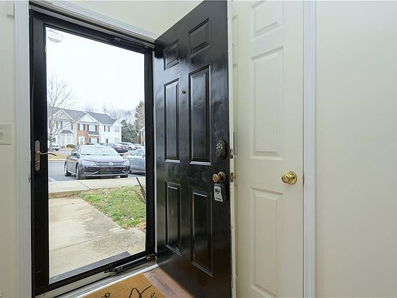 4th image of 220 Heritage Creek Way