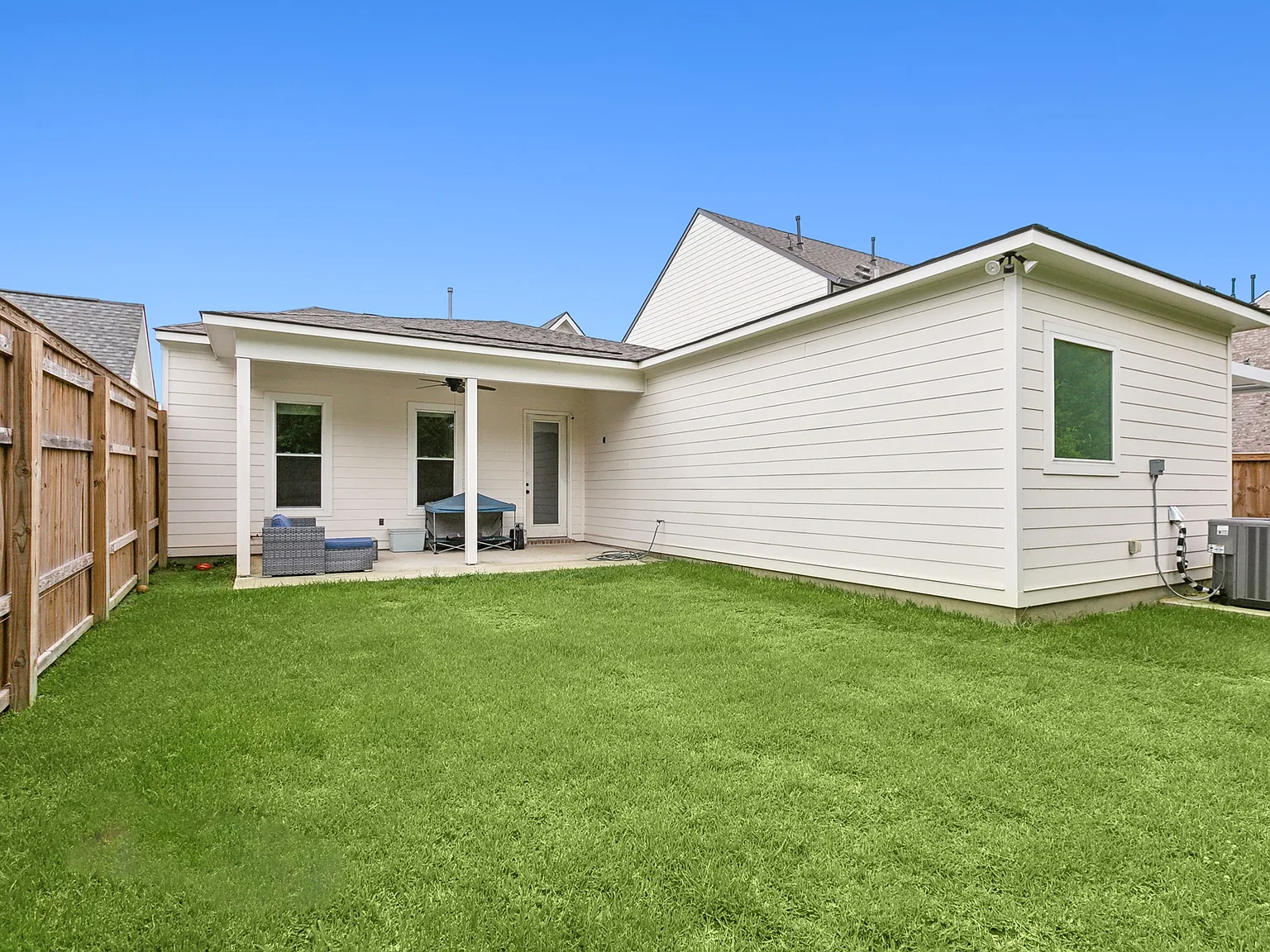 9003 Magnolia View Dr — Photo 3