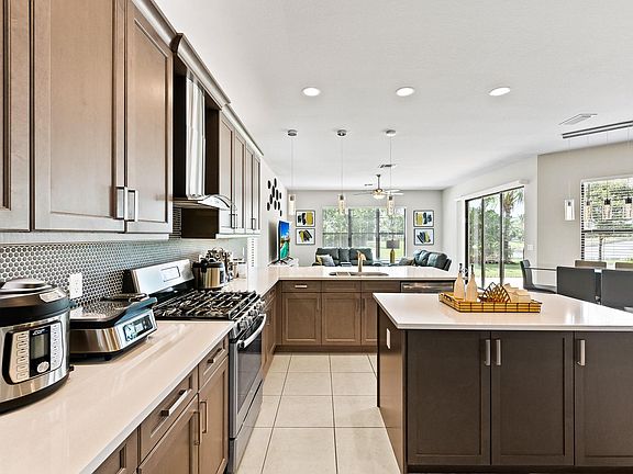 5th image of 4430 Kensington Cir