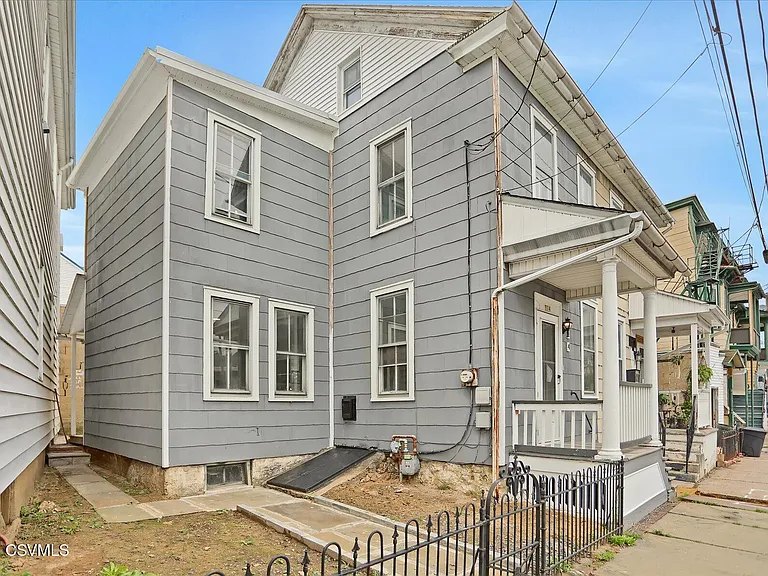 114 S 5th St — Photo 22