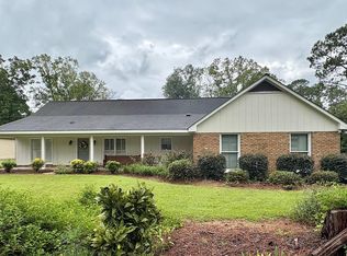 138 Azalea Ln, Fitzgerald, GA 31750