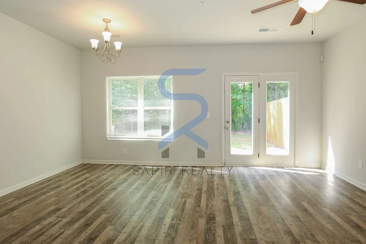 Building Photo - 1545 Iris Walk