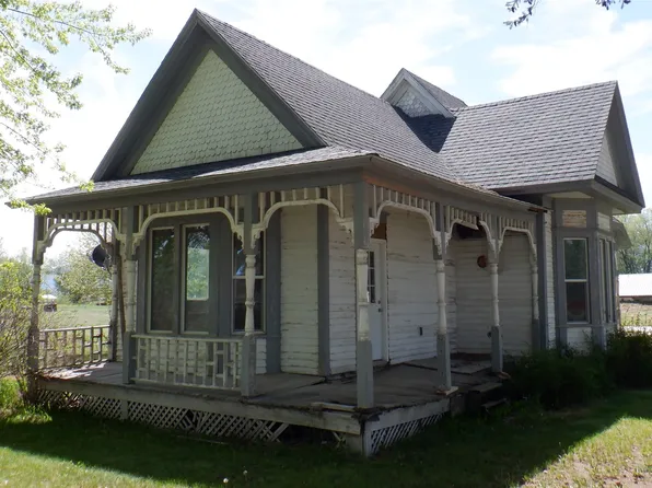 321 Black Ln, Hamilton, MT 59840