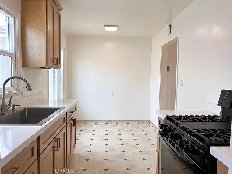 7957 Milton Ave — Photo 13