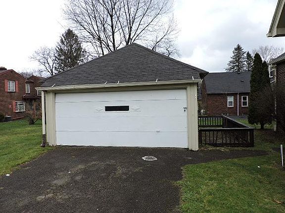 2 car detached garage