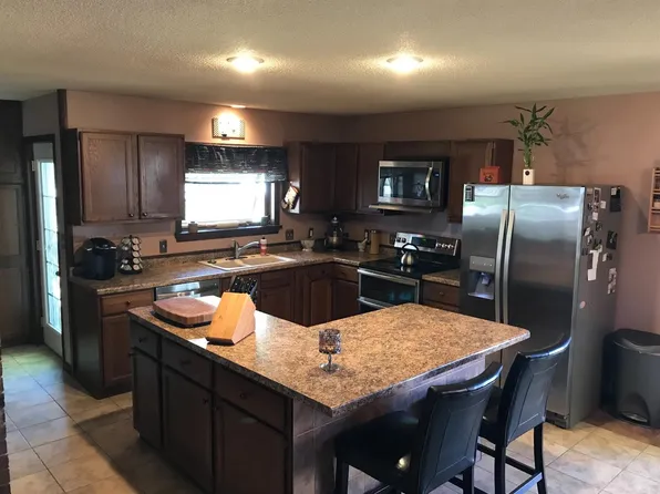 303 E McKinley St, Mount Pleasant, IA 52641