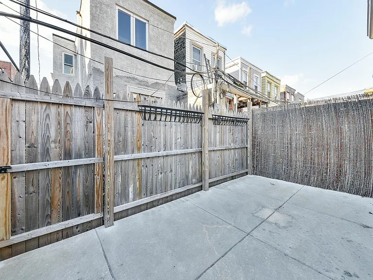 1640 S 15th St — Photo 29