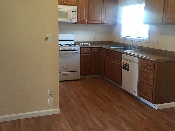 5th image of 210 E Barrymore St
