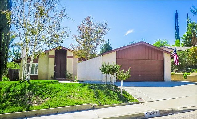 1st image of 23114 Cerca Dr