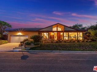 16379 Tudor Dr, Encino, CA 91436