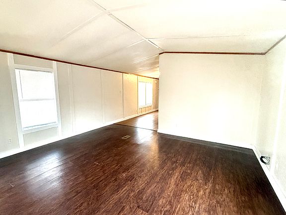 4th image of 102 S 17th St #1
