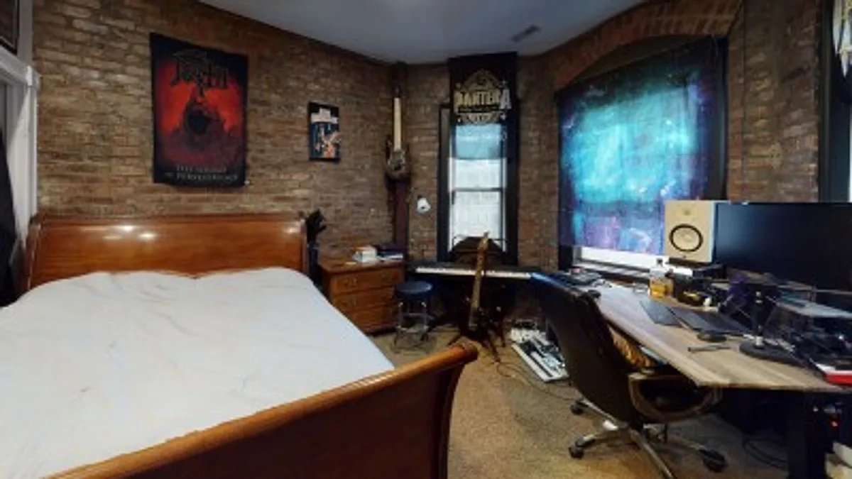 Photo 2 of 10 - 1109 Boylston St #17 - Boston, MA Building Photo - 1109 Boylston St #17