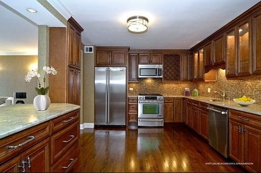 4th image of 850 N Dewitt Pl #16AC