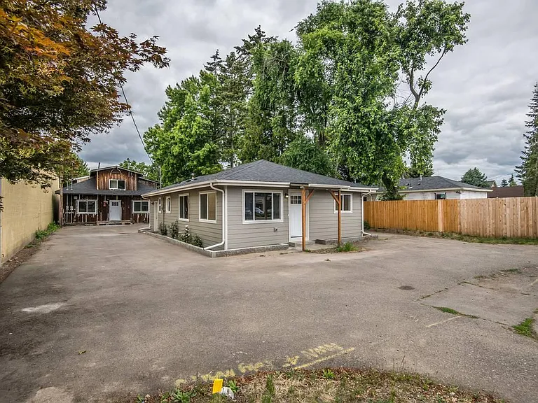 2945 SE Cornelius Pass Rd #A — Photo 1