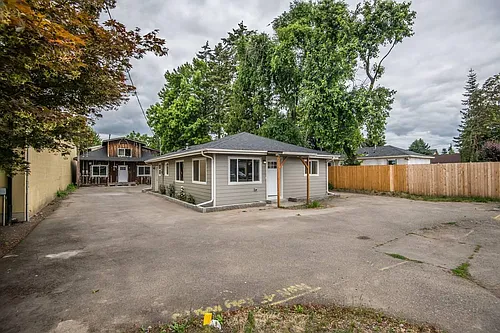2945 SE Cornelius Pass Rd #A Photo 1