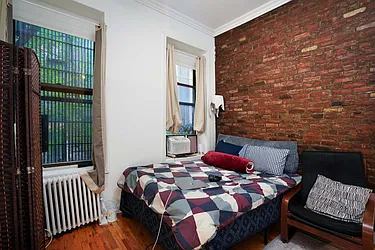 301 West 20th Street, #2A