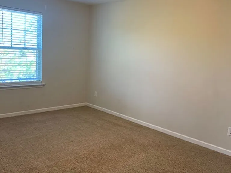 268 Claudia Dr — Photo 16
