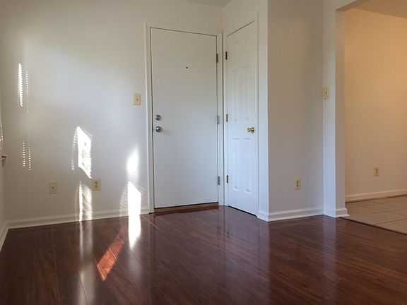 5th image of 2 Milbert Ct APT A