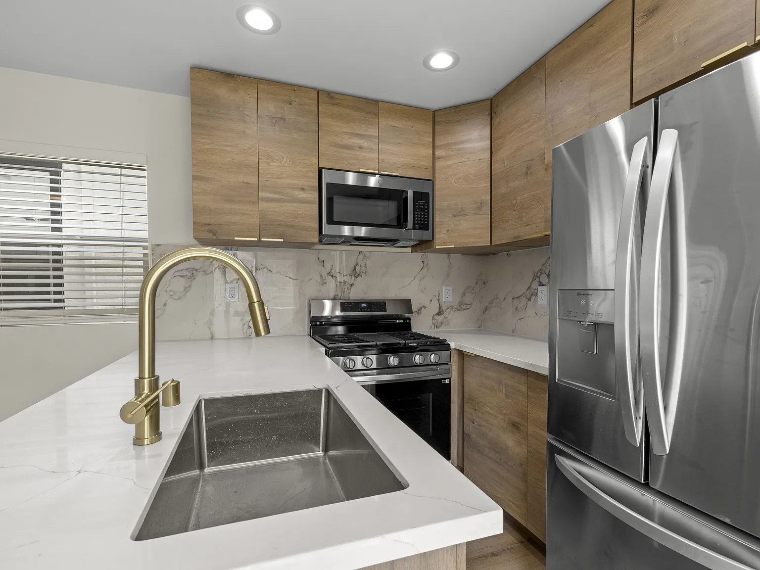 4436-44 Wilson Avenue - 4436 - Unit 101 — Photo 4