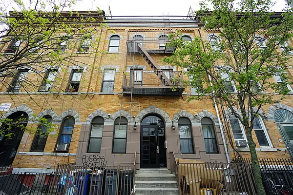 Rented by Rennit Inc. | media 28