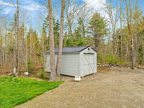 4th image of 38 Deer Ridge Lane