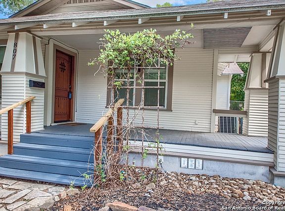 4th image of 807 W Lynwood Ave