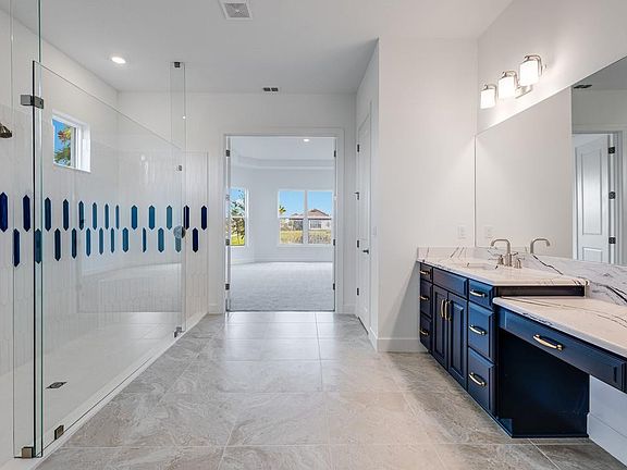 4th image of 10021 SW Davanti Drive