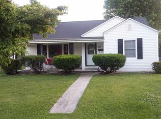 417 7th St, Newport, TN 37821