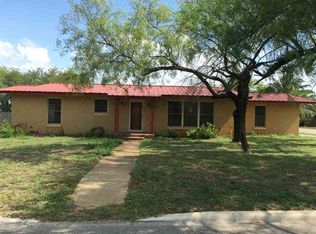 407 Leona, Cotulla, TX 78014