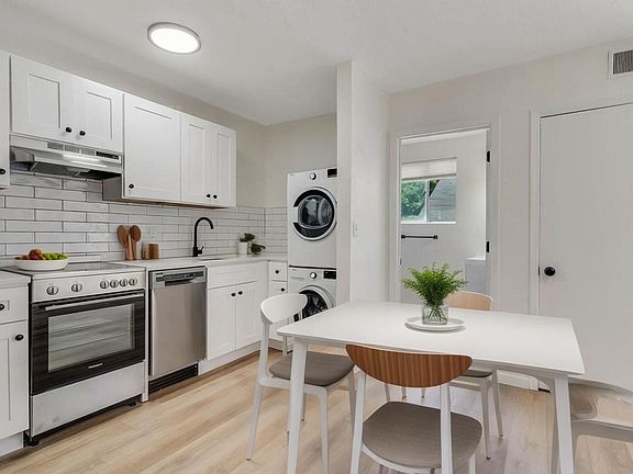 2nd image of 648 Washington St APT 3A