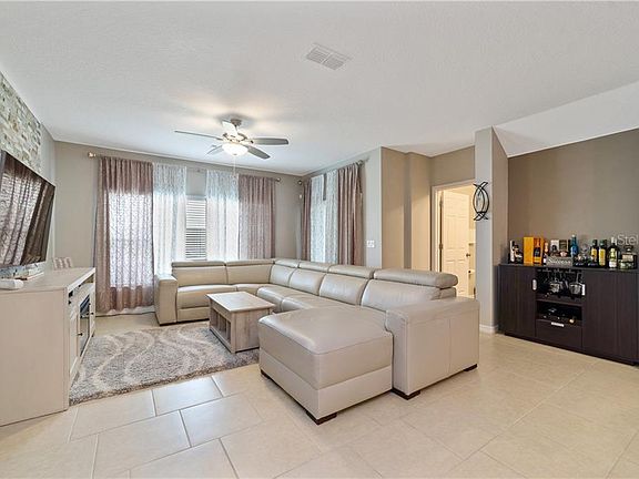 4th image of 1215 Teton Dr