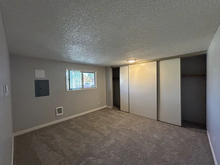 Eagle Pointe Apartments — Photo 7